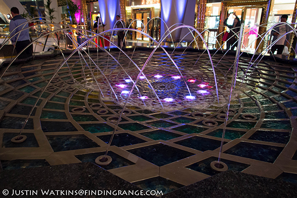 Dubai-Inside-Fountain-Burj-al-arab-Olympus-OM-D-E-M5-12mm-F2.0-1