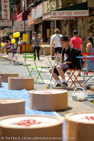 Fuji-X-E2-XF-56mm-F1.2-R-Lens-Chinatown-Candid-New-York-City