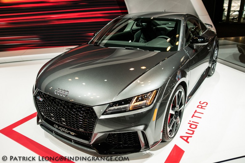 Fuji-X100F-New-York-International-Auto-Show-2017-Audi-TT-RS