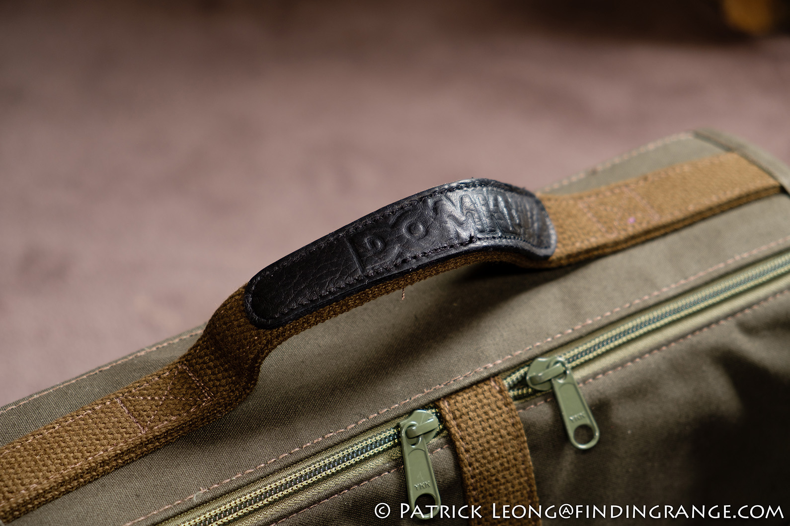Domke F-803 WaxWear Custodia Per Fotocamera - Tela Cerata, 7 Tasche, Imbottita, Maniglia Rinforzata