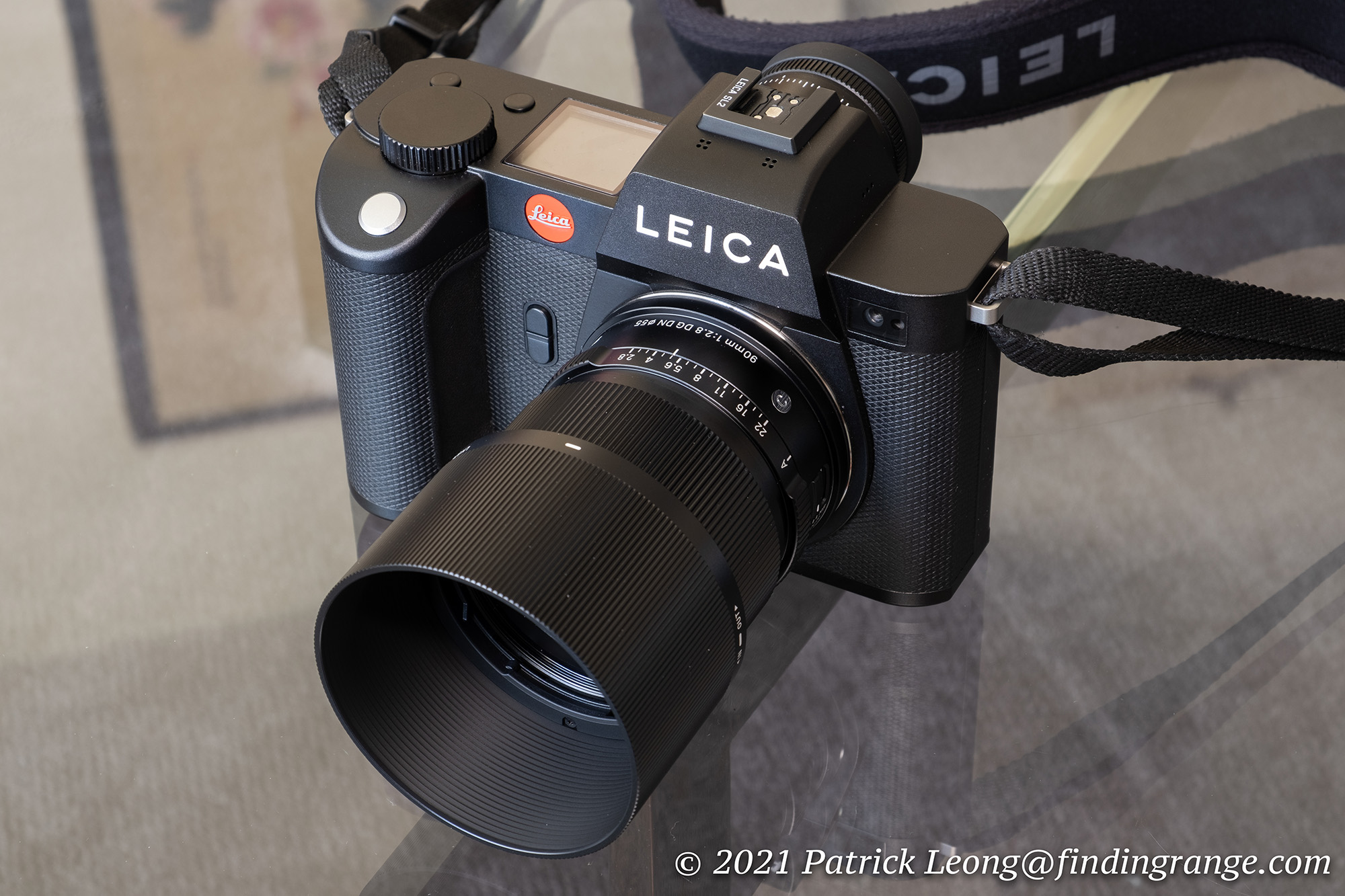 Sigma 90mm F2 DG DN Leica Mount + Hood-